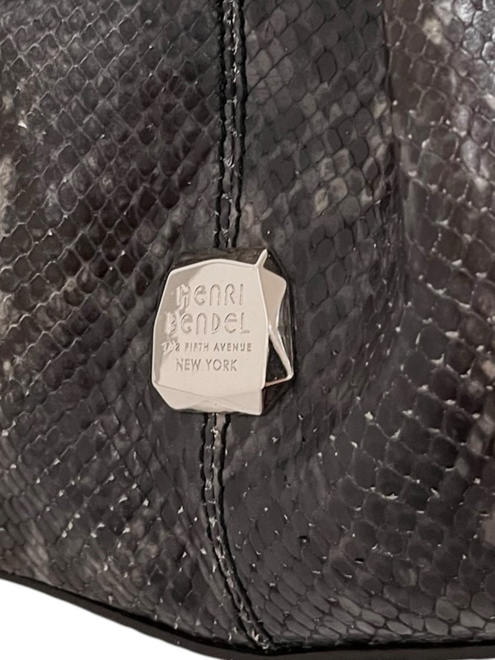 Henri Bendel Extra Large Grey Snakeprint Satchel NWOT - Picture 5 of 15